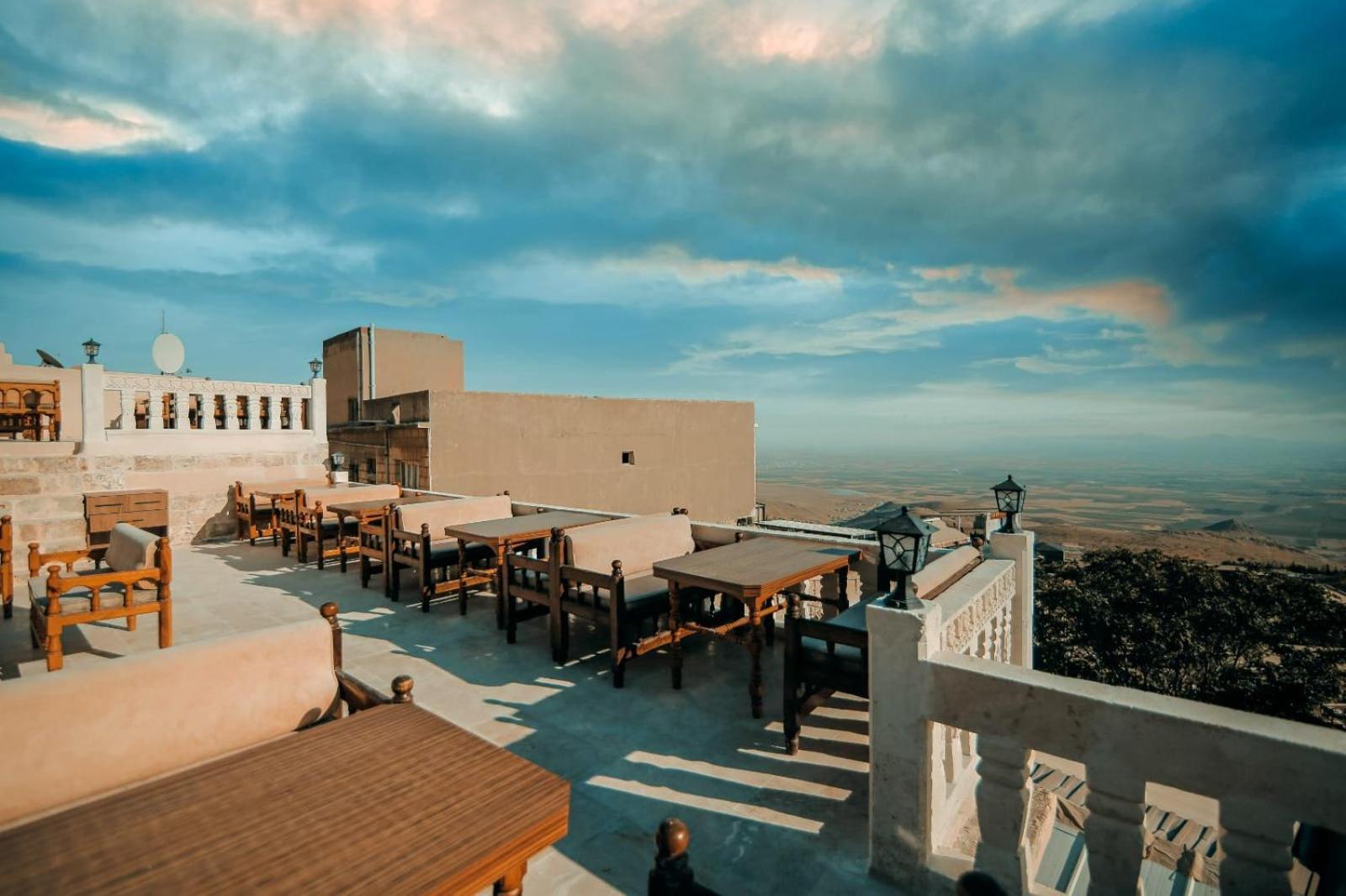 Carra Konagi Hotel Mardin Bagian luar foto