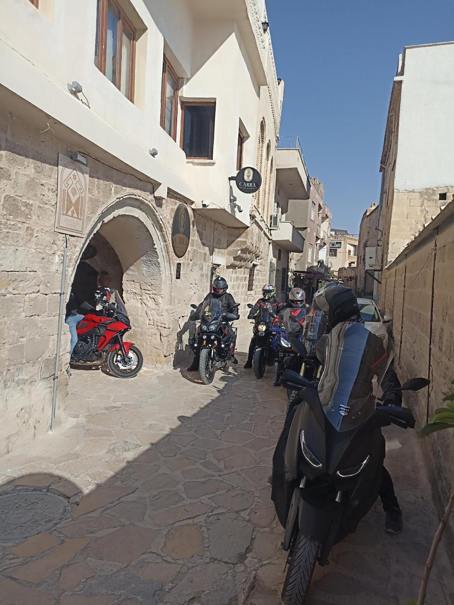 Carra Konagi Hotel Mardin Bagian luar foto